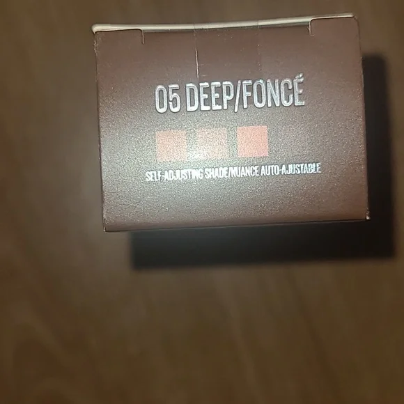 Maybelline 4 in 1 Deep - Picture 2 of 3